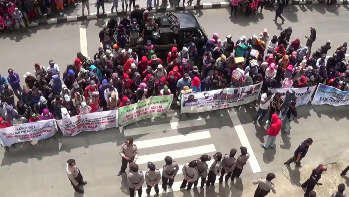demo kantor dprd bupati PT Msam demo kantor dprd bupati PT Msam