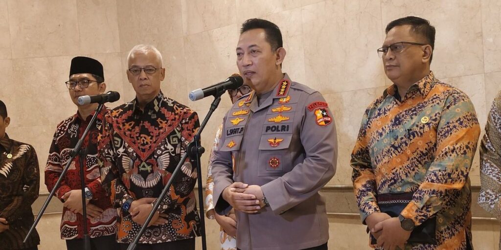 - Lintas Fokus Listyo Sigit Siap Mundur Jika Terbukti Terima Uang Judi Online