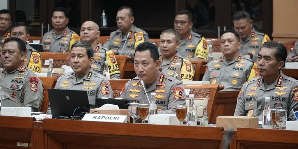 - Lintas Fokus Listyo Sigit Siap Mundur Jika Terbukti Terima Uang Judi Online