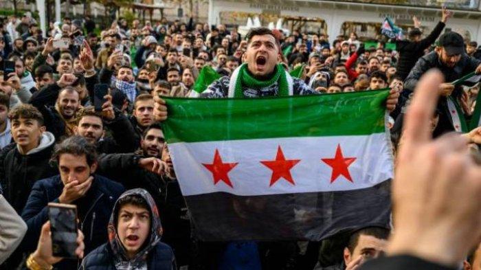 - Lintas Fokus Suriah Ganti Bendera Baru Setelah Rezim Bashar al-Assad Tumbang