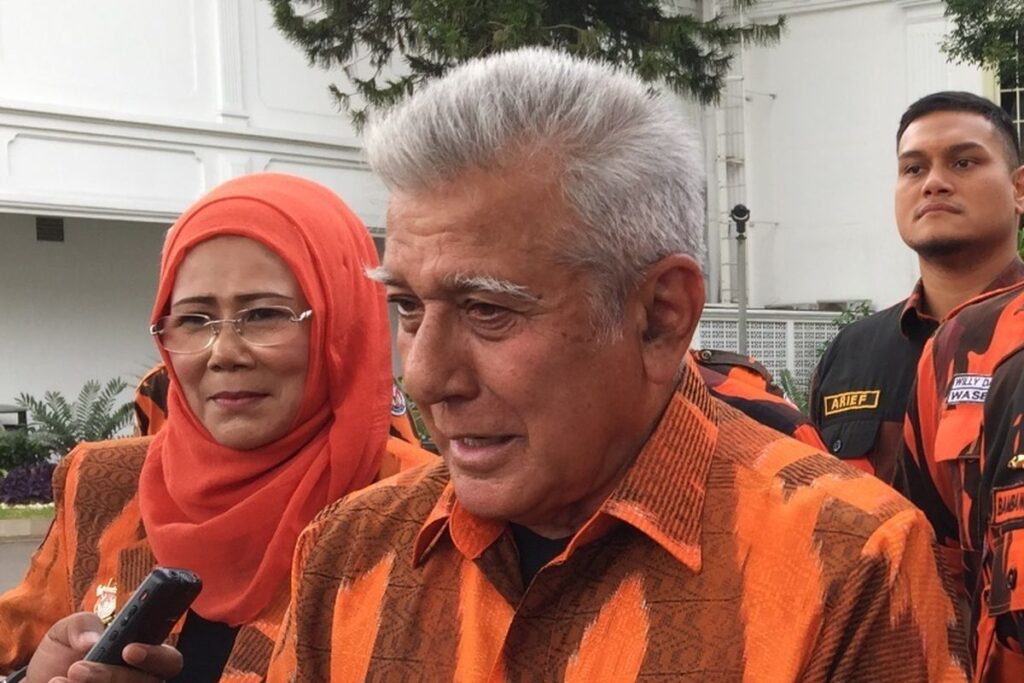 - Lintas Fokus KPK Periksa Japto Soerjosoemarno, Sita 11 Mobil Hingga Valas