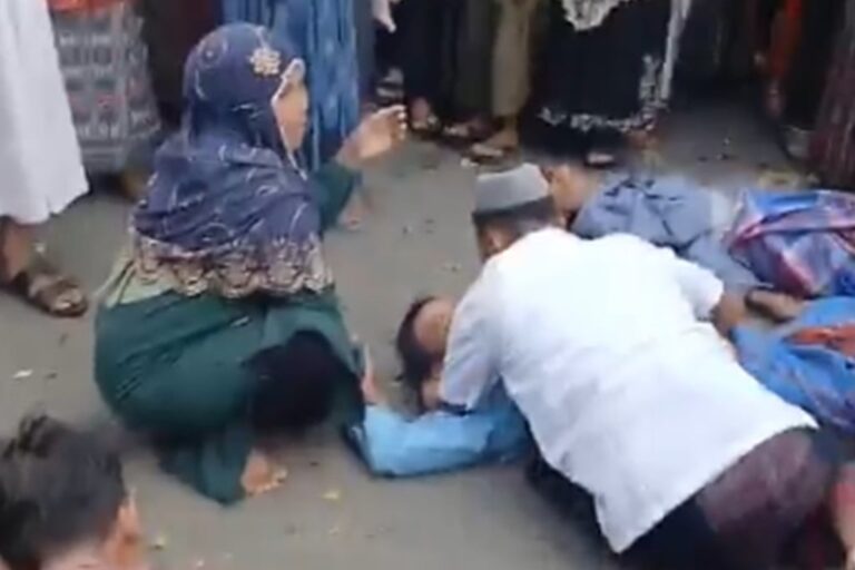 Pohon Tumbang Timpa Jamaah Sholat Ied di Pemalang