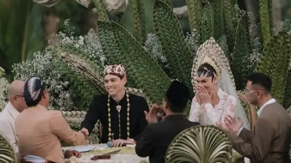 Luna Maya Menikah Dengan Maxime Bouttier di Bali