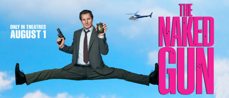 Poster film reboot The Naked Gun menampilkan Liam Neeson berpose konyol dengan pistol dan lencana polisi, melayang di langit dengan helikopter di belakangnya, dan teks "The Naked Gun" berwarna merah muda serta tanggal tayang "August 1".