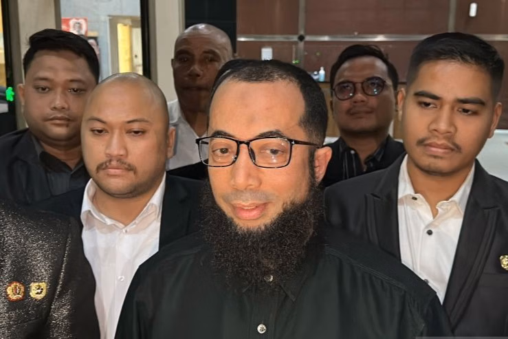 Ustadz Khalid Basalamah kembalikan dana terkait skandal kuota haji.