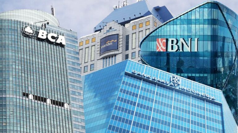 Saham BCA turun hari ini bersama saham bank lain.