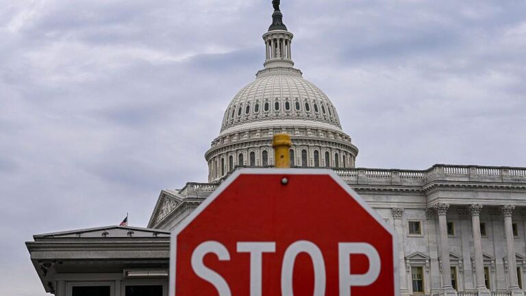 Shutdown dimulai 1 Oktober 2025.