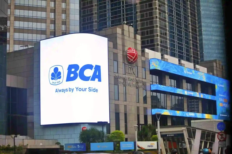 Deviden BBCA sedang diburu.