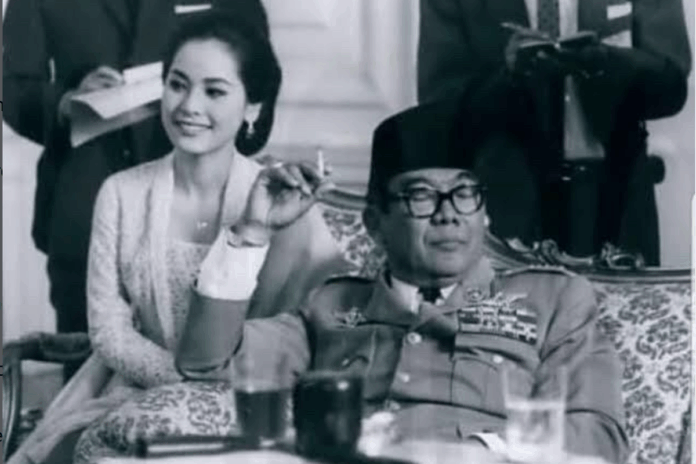 Yurike Sanger wafat di California.