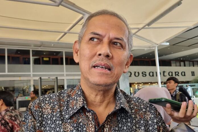 Anggito Abimanyu resmi jadi Ketua LPS menggantikan Purbaya.