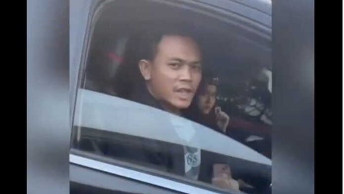 Tot Tot Wuk Wuk bikin ramai.
