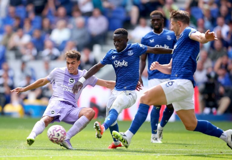 Perebutan Poin Eropa Memanas. Everton vs Aston Villa Bisa Jadi Tikungan Musim