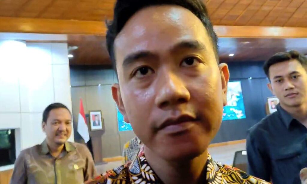 ptosis - Lintas Fokus Ptosis Diseret ke Panggung Mens Rea, Tompi Tegur Pandji: Batas Candaan atau Salah Paham Medis?