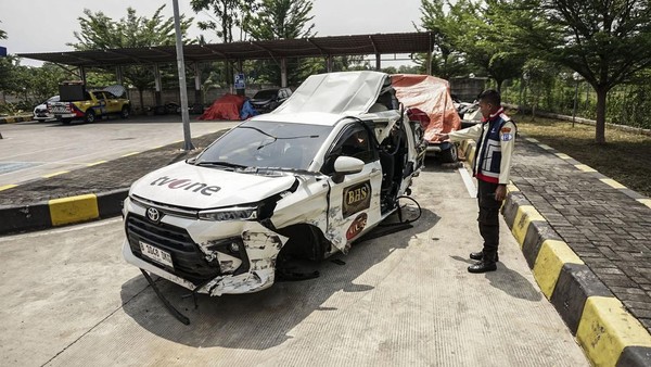 Kecelakaan Maut Kru TV One di Tol Pemalang