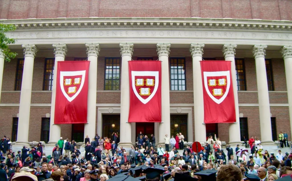 Mahasiswa RI di Harvard, 87 Orang Terancam Kebijakan Trump