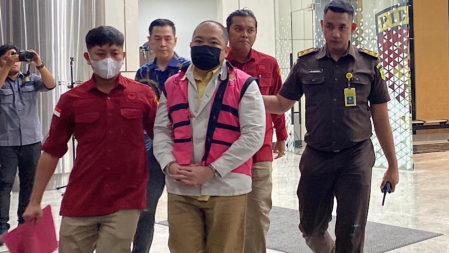 Suasana proses hukum terkait pemberitaan kasus Iwan Kurniawan Lukminto.