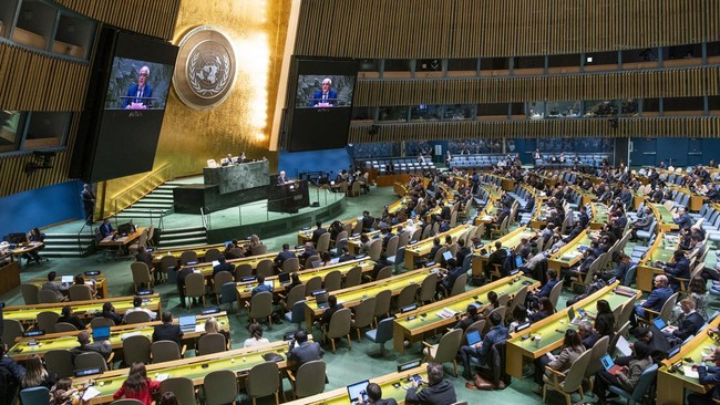 Suasana sidang Majelis Umum PBB saat para delegasi membahas resolusi Dukung Palestina.