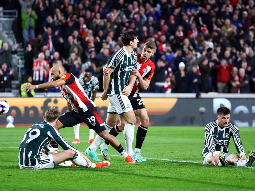 Man United vs Brentford di Gtech Community Stadium.