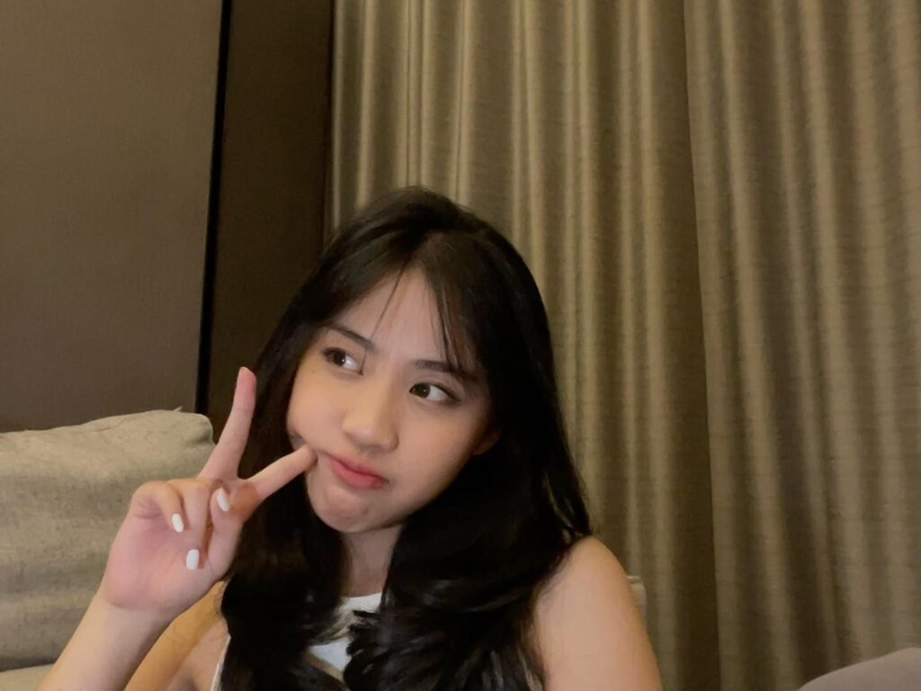 Ella JKT48 ditangguhkan hingga 31 Okt 2025 usai melanggar Golden Rules.