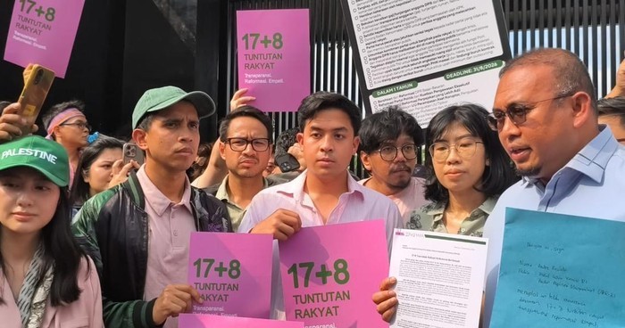 17+8 Tuntutan Rakyat resmi diserahkan ke DPR.