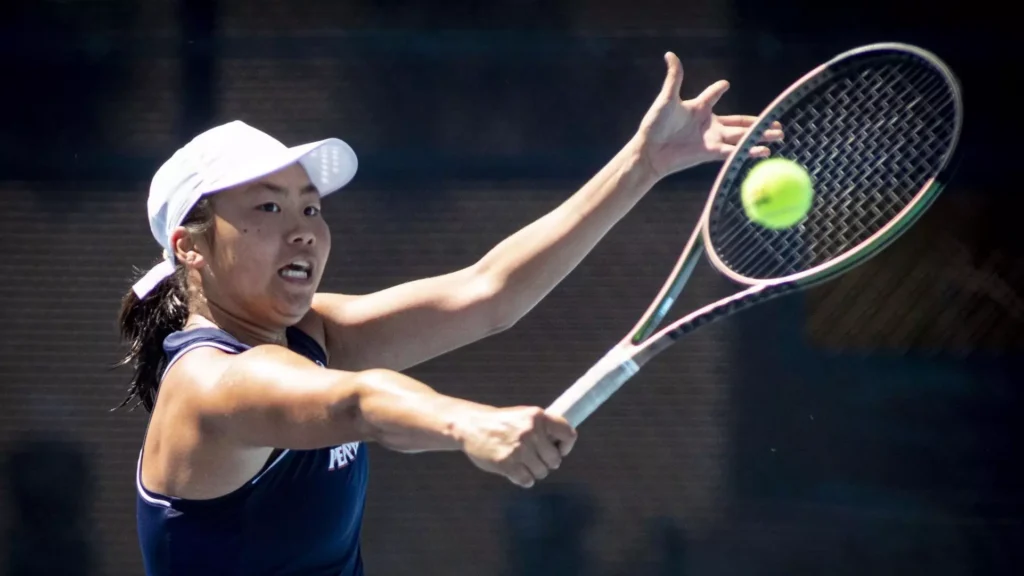 Janice Tjen tampil di China Open 2025.