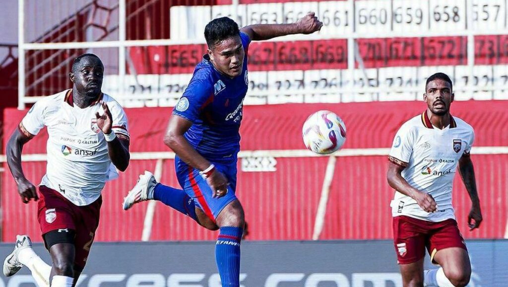 Arema vs Borneo memanas.