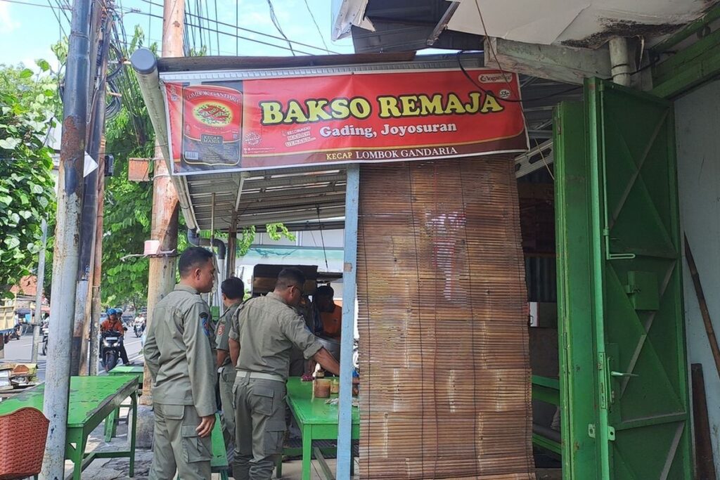 Bakso Remaja diduga non halal.