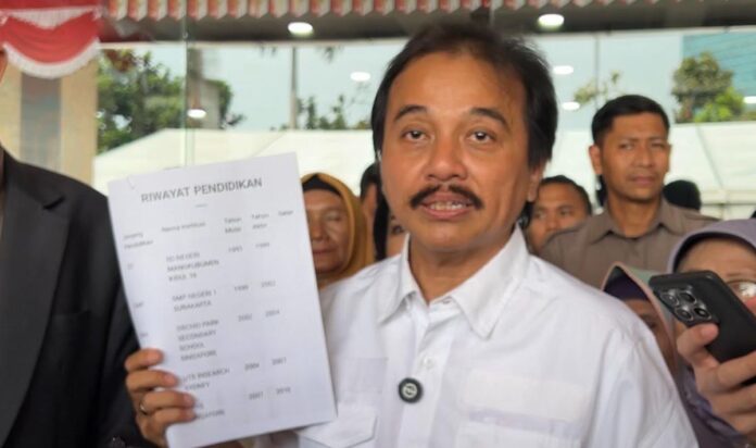 Roy Suryo jadi tersangka kasus Ijazah Jokowi.