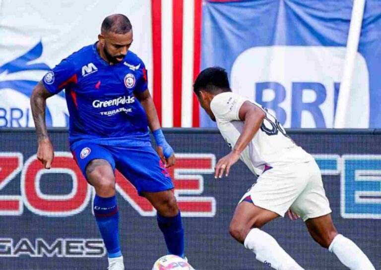 Arema FC vs Persita di Kanjuruhan, 30 Desember.