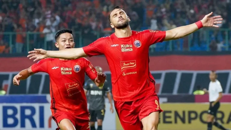 Persija Jakarta vs Bhayangkara FC di GBK bukan sekadar formalitas.