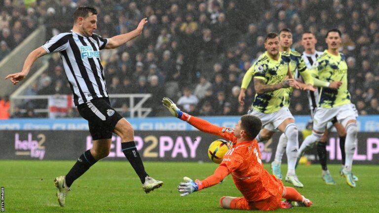 Prediksi Leeds vs Newcastle jelang duel di St James' Park.