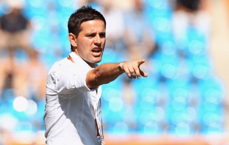 John Herdman resmi latih Timnas Indonesia.